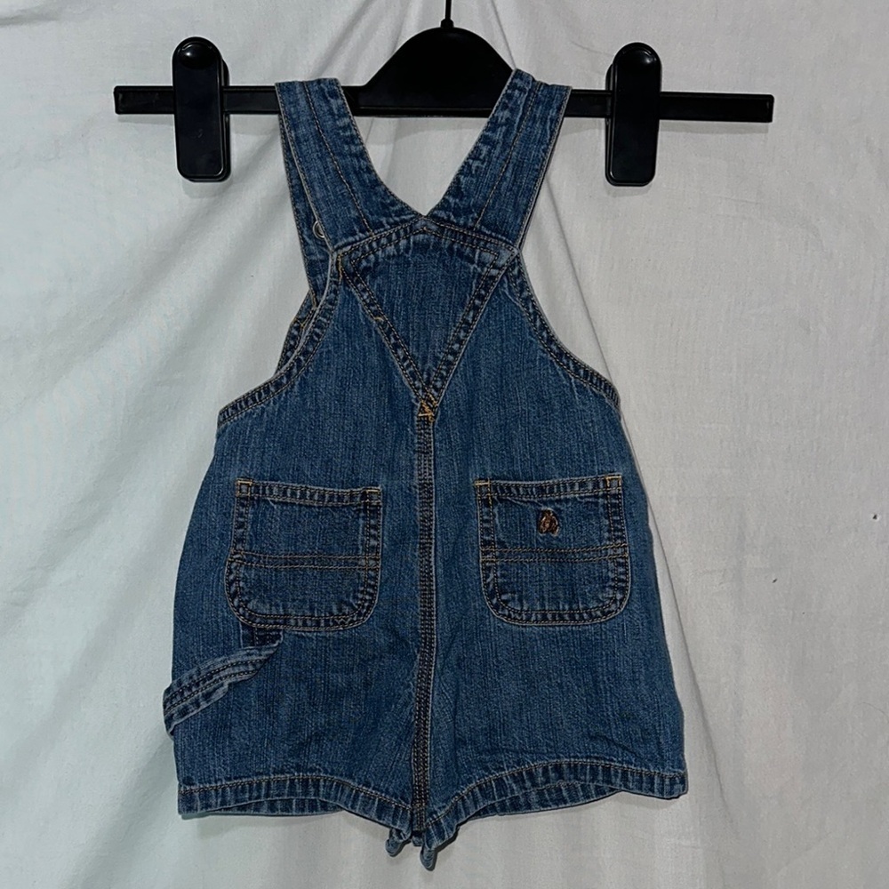 3-6 month baby Gap denim overall cargo shorts - Picture 2 of 3